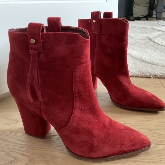 Red suede  above ankle boots. - Picture 4 of 5